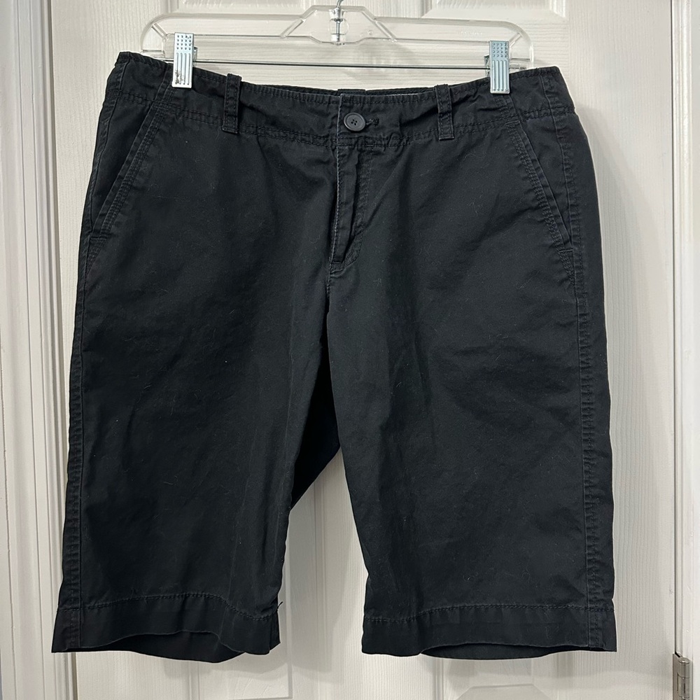 Women’s Loft Black Casual Bermuda Shorts size 6